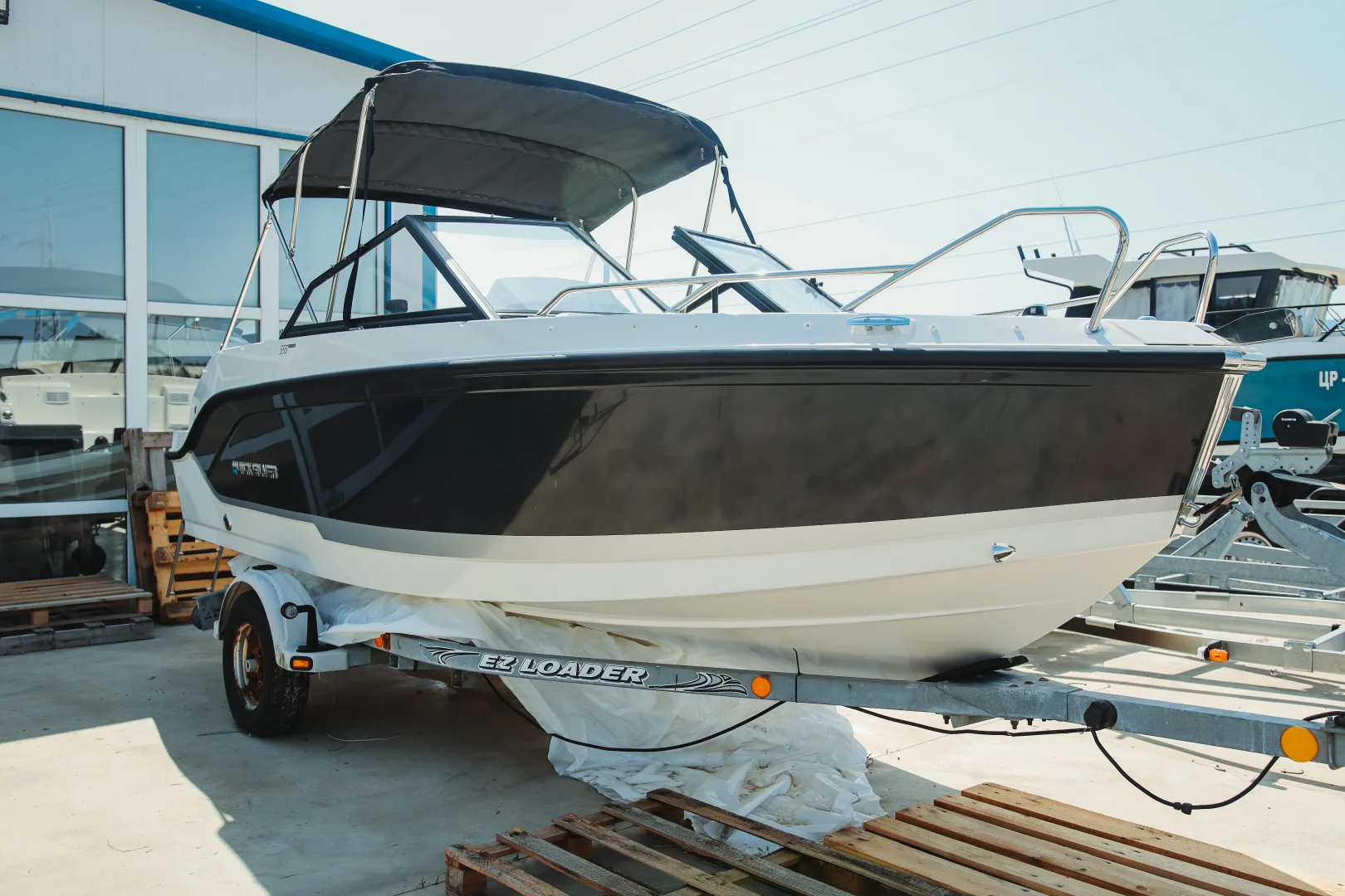 Лодка Quicksilver 555 Bowrider - снимка 2